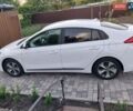 Белый Хендай Ioniq, объемом двигателя 0 л и пробегом 97 тыс. км за 13800 $, фото 5 на Automoto.ua