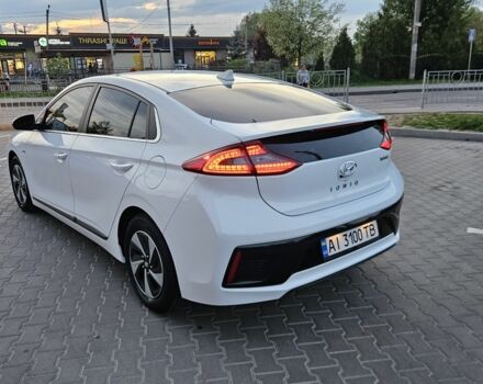 Белый Хендай Ioniq, объемом двигателя 1.6 л и пробегом 105 тыс. км за 14500 $, фото 2 на Automoto.ua