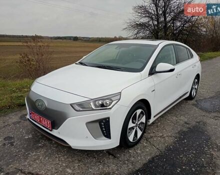 Белый Хендай Ioniq, объемом двигателя 0 л и пробегом 118 тыс. км за 11850 $, фото 1 на Automoto.ua