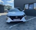 Белый Хендай Ioniq, объемом двигателя 1.58 л и пробегом 91 тыс. км за 17000 $, фото 1 на Automoto.ua