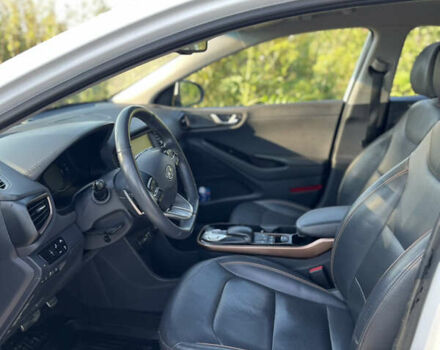 Білий Хендай Ioniq, об'ємом двигуна 0 л та пробігом 232 тис. км за 10150 $, фото 7 на Automoto.ua