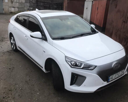 Білий Хендай Ioniq, об'ємом двигуна 0 л та пробігом 124 тис. км за 13500 $, фото 3 на Automoto.ua