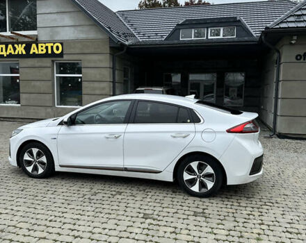 Белый Хендай Ioniq, объемом двигателя 0 л и пробегом 160 тыс. км за 11850 $, фото 11 на Automoto.ua