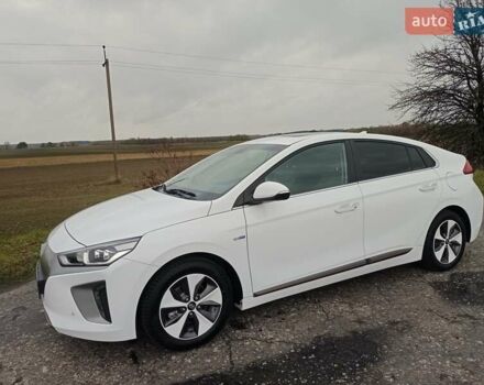 Белый Хендай Ioniq, объемом двигателя 0 л и пробегом 118 тыс. км за 11850 $, фото 11 на Automoto.ua