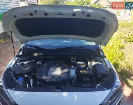Белый Хендай Ioniq, объемом двигателя 0 л и пробегом 140 тыс. км за 13700 $, фото 12 на Automoto.ua