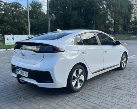 Білий Хендай Ioniq, об'ємом двигуна 0 л та пробігом 133 тис. км за 13900 $, фото 4 на Automoto.ua