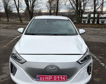 Белый Хендай Ioniq, объемом двигателя 0 л и пробегом 70 тыс. км за 10300 $, фото 1 на Automoto.ua