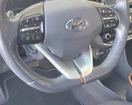 Белый Хендай Ioniq, объемом двигателя 0 л и пробегом 147 тыс. км за 13900 $, фото 1 на Automoto.ua