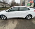 Белый Хендай Ioniq, объемом двигателя 0 л и пробегом 62 тыс. км за 15200 $, фото 7 на Automoto.ua