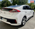 Белый Хендай Ioniq, объемом двигателя 0 л и пробегом 87 тыс. км за 17000 $, фото 5 на Automoto.ua