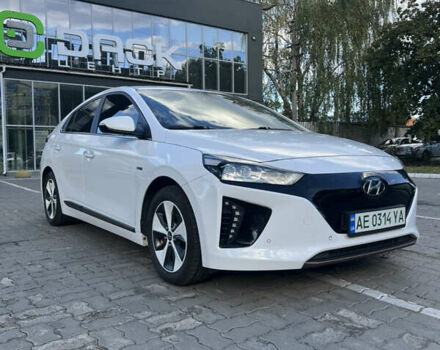 Білий Хендай Ioniq, об'ємом двигуна 0 л та пробігом 133 тис. км за 13900 $, фото 2 на Automoto.ua