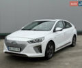 Белый Хендай Ioniq, объемом двигателя 0 л и пробегом 75 тыс. км за 12700 $, фото 1 на Automoto.ua