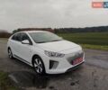 Белый Хендай Ioniq, объемом двигателя 0 л и пробегом 118 тыс. км за 11850 $, фото 10 на Automoto.ua