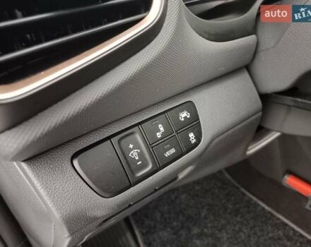 Белый Хендай Ioniq, объемом двигателя 0 л и пробегом 118 тыс. км за 11850 $, фото 37 на Automoto.ua