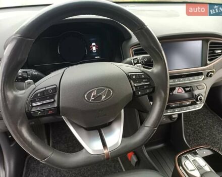 Белый Хендай Ioniq, объемом двигателя 0 л и пробегом 118 тыс. км за 11850 $, фото 38 на Automoto.ua
