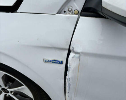 Белый Хендай Ioniq, объемом двигателя 0 л и пробегом 70 тыс. км за 10300 $, фото 12 на Automoto.ua