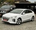 Белый Хендай Ioniq, объемом двигателя 0 л и пробегом 84 тыс. км за 12990 $, фото 1 на Automoto.ua