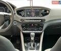 Белый Хендай Ioniq, объемом двигателя 1.58 л и пробегом 232 тыс. км за 14250 $, фото 18 на Automoto.ua