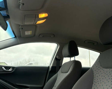 Белый Хендай Ioniq, объемом двигателя 0 л и пробегом 70 тыс. км за 10300 $, фото 30 на Automoto.ua