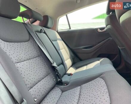 Білий Хендай Ioniq, об'ємом двигуна 0 л та пробігом 158 тис. км за 12700 $, фото 19 на Automoto.ua