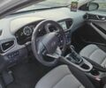 Белый Хендай Ioniq, объемом двигателя 1.6 л и пробегом 105 тыс. км за 14500 $, фото 7 на Automoto.ua