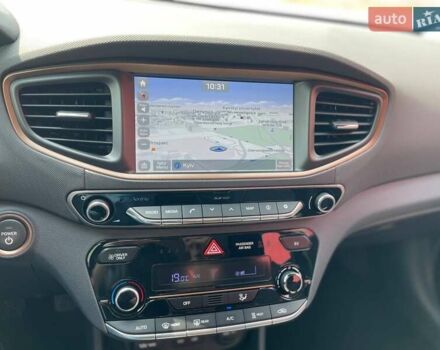 Білий Хендай Ioniq, об'ємом двигуна 0 л та пробігом 158 тис. км за 12700 $, фото 28 на Automoto.ua