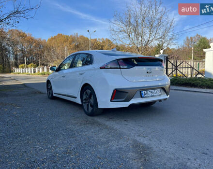Белый Хендай Ioniq, объемом двигателя 1.58 л и пробегом 91 тыс. км за 17900 $, фото 6 на Automoto.ua