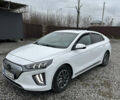 Белый Хендай Ioniq, объемом двигателя 0 л и пробегом 85 тыс. км за 16499 $, фото 1 на Automoto.ua