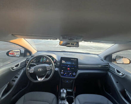 Білий Хендай Ioniq, об'ємом двигуна 0 л та пробігом 81 тис. км за 15900 $, фото 73 на Automoto.ua
