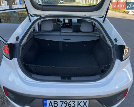 Белый Хендай Ioniq, объемом двигателя 1.58 л и пробегом 91 тыс. км за 17900 $, фото 21 на Automoto.ua