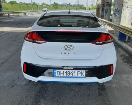 Белый Хендай Ioniq, объемом двигателя 0.16 л и пробегом 120 тыс. км за 16300 $, фото 10 на Automoto.ua