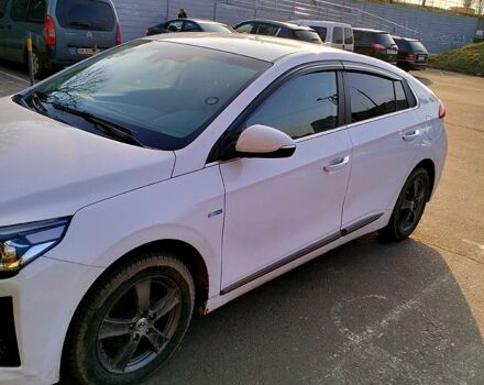 Белый Хендай Ioniq, объемом двигателя 0 л и пробегом 66 тыс. км за 15200 $, фото 2 на Automoto.ua