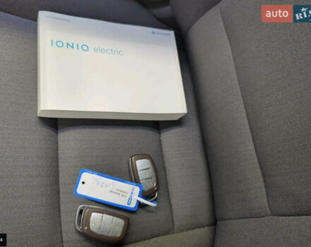 Белый Хендай Ioniq, объемом двигателя 0 л и пробегом 133 тыс. км за 14199 $, фото 39 на Automoto.ua