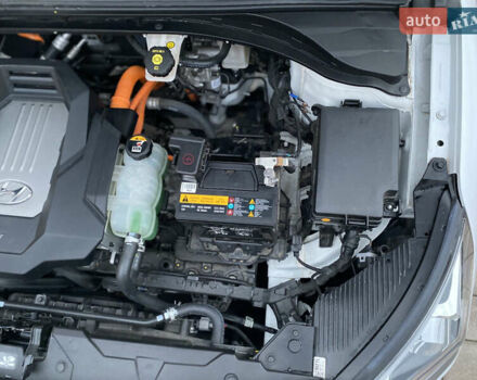 Белый Хендай Ioniq, объемом двигателя 0 л и пробегом 62 тыс. км за 12990 $, фото 30 на Automoto.ua