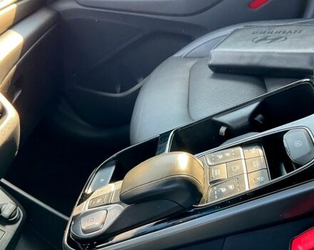 Белый Хендай Ioniq, объемом двигателя 0 л и пробегом 130 тыс. км за 17000 $, фото 7 на Automoto.ua