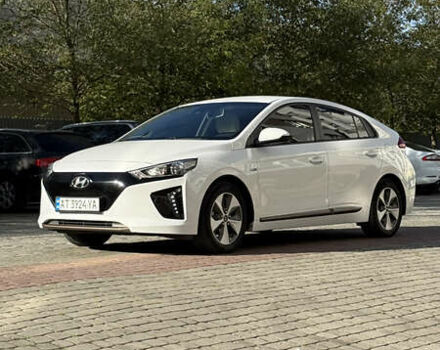 Белый Хендай Ioniq, объемом двигателя 0 л и пробегом 130 тыс. км за 13000 $, фото 2 на Automoto.ua