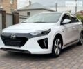 Білий Хендай Ioniq, об'ємом двигуна 0 л та пробігом 154 тис. км за 12999 $, фото 7 на Automoto.ua