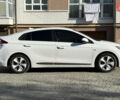 Белый Хендай Ioniq, объемом двигателя 0 л и пробегом 130 тыс. км за 13000 $, фото 6 на Automoto.ua