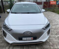 Белый Хендай Ioniq, объемом двигателя 0 л и пробегом 62 тыс. км за 12990 $, фото 3 на Automoto.ua