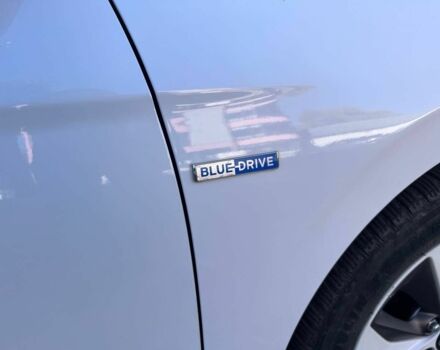 Белый Хендай Ioniq, объемом двигателя 0 л и пробегом 136 тыс. км за 14200 $, фото 7 на Automoto.ua