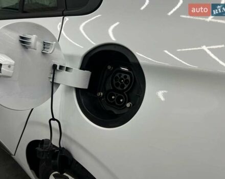 Білий Хендай Ioniq, об'ємом двигуна 0 л та пробігом 98 тис. км за 11300 $, фото 8 на Automoto.ua