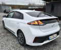 Белый Хендай Ioniq, объемом двигателя 0 л и пробегом 85 тыс. км за 16499 $, фото 5 на Automoto.ua