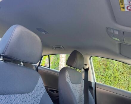 Белый Хендай Ioniq, объемом двигателя 0 л и пробегом 136 тыс. км за 14200 $, фото 17 на Automoto.ua