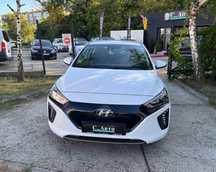 Белый Хендай Ioniq, объемом двигателя 0 л и пробегом 136 тыс. км за 14200 $, фото 1 на Automoto.ua