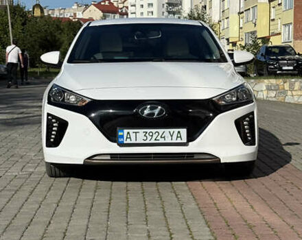 Белый Хендай Ioniq, объемом двигателя 0 л и пробегом 130 тыс. км за 13000 $, фото 1 на Automoto.ua