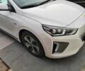 Белый Хендай Ioniq, объемом двигателя 1 л и пробегом 260 тыс. км за 12236 $, фото 1 на Automoto.ua