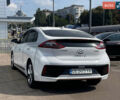 Белый Хендай Ioniq, объемом двигателя 0 л и пробегом 105 тыс. км за 13999 $, фото 6 на Automoto.ua