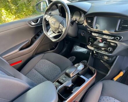 Белый Хендай Ioniq, объемом двигателя 0 л и пробегом 136 тыс. км за 14200 $, фото 19 на Automoto.ua
