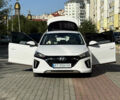 Белый Хендай Ioniq, объемом двигателя 0 л и пробегом 130 тыс. км за 13000 $, фото 7 на Automoto.ua