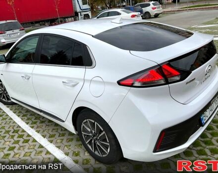 Белый Хендай Ioniq, объемом двигателя 0 л и пробегом 130 тыс. км за 17000 $, фото 5 на Automoto.ua